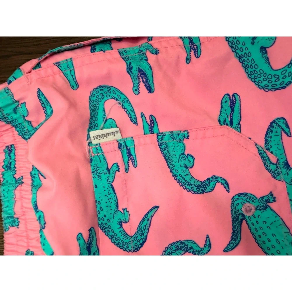 Chubbies Mens Pink Teal Alligator Print Swim Trunks Mesh Lined Shorts
